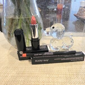 Mary Kay Vibrant Pink Lipstick and Black Eyeliner Duo